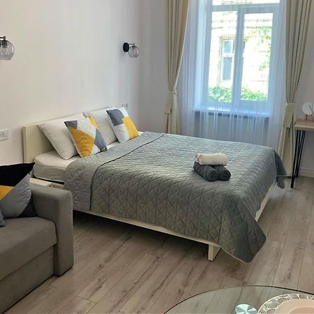Iris Apartment On Popovich Lwów Zewnętrze zdjęcie