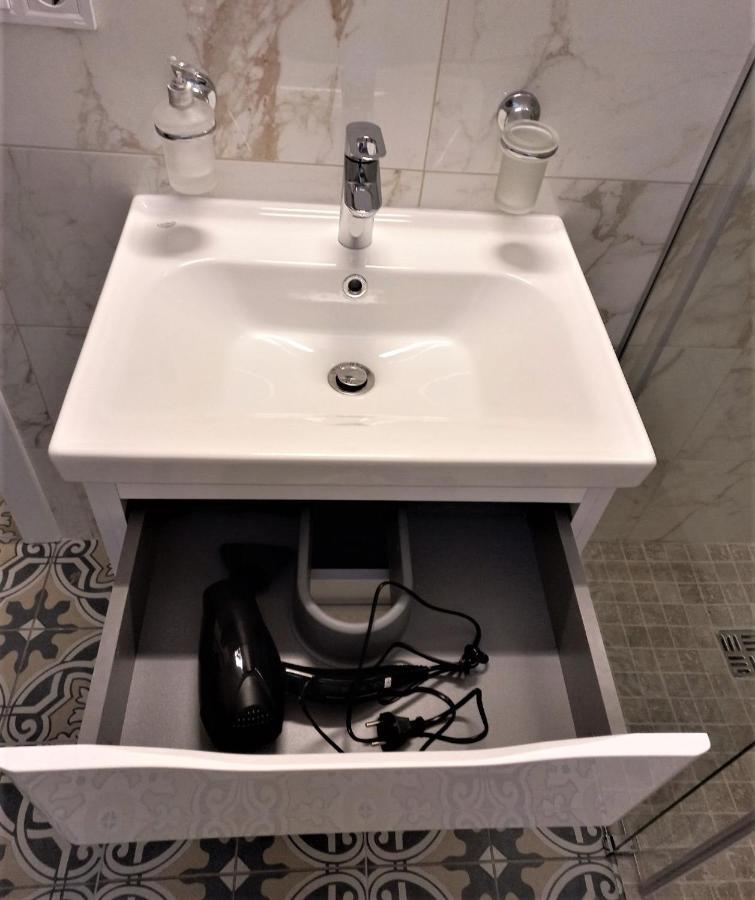 Iris Apartment On Popovich Lwów Zewnętrze zdjęcie